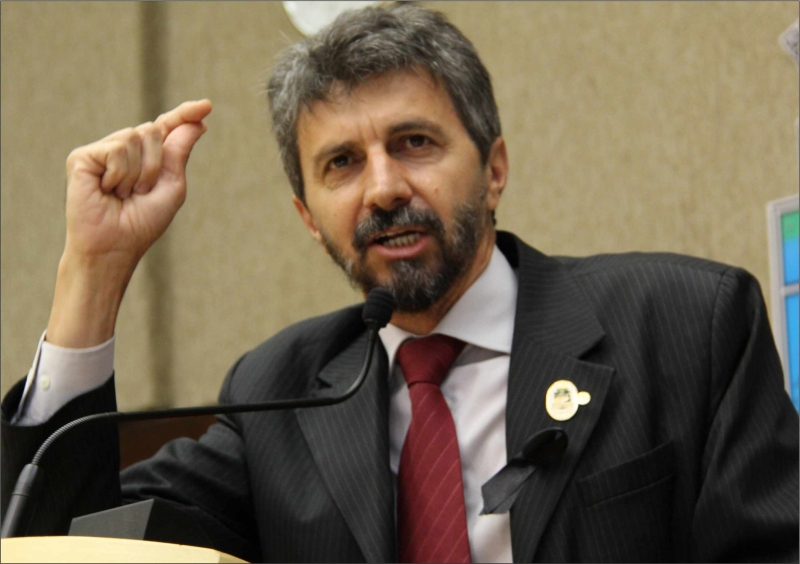 nilton bobato
