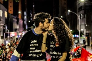casal beijo