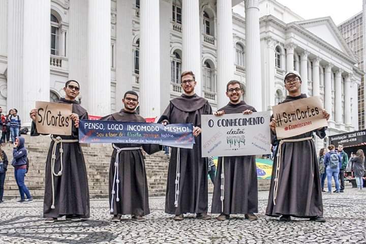 freis franciscanos