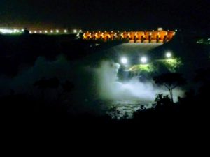 itaipu vertedouro