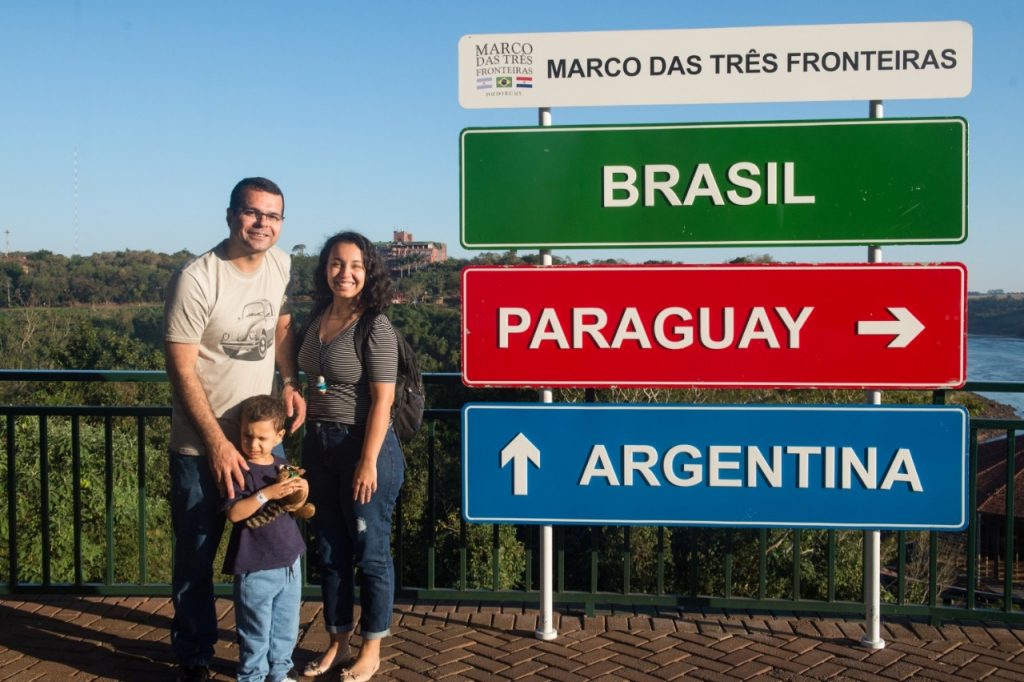 Marco das 3 Fronteiras chega a 1 milhão de visitantes com família carioca. Veja fotos! 6 marco 3 fronteiras8