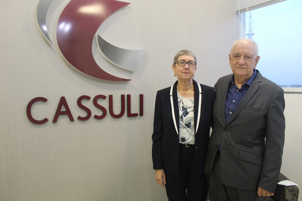 Cassuli Corporate traz à Foz do Iguaçu um novo conceito em consultoria empresarial 3 celia e gilberto cassuli