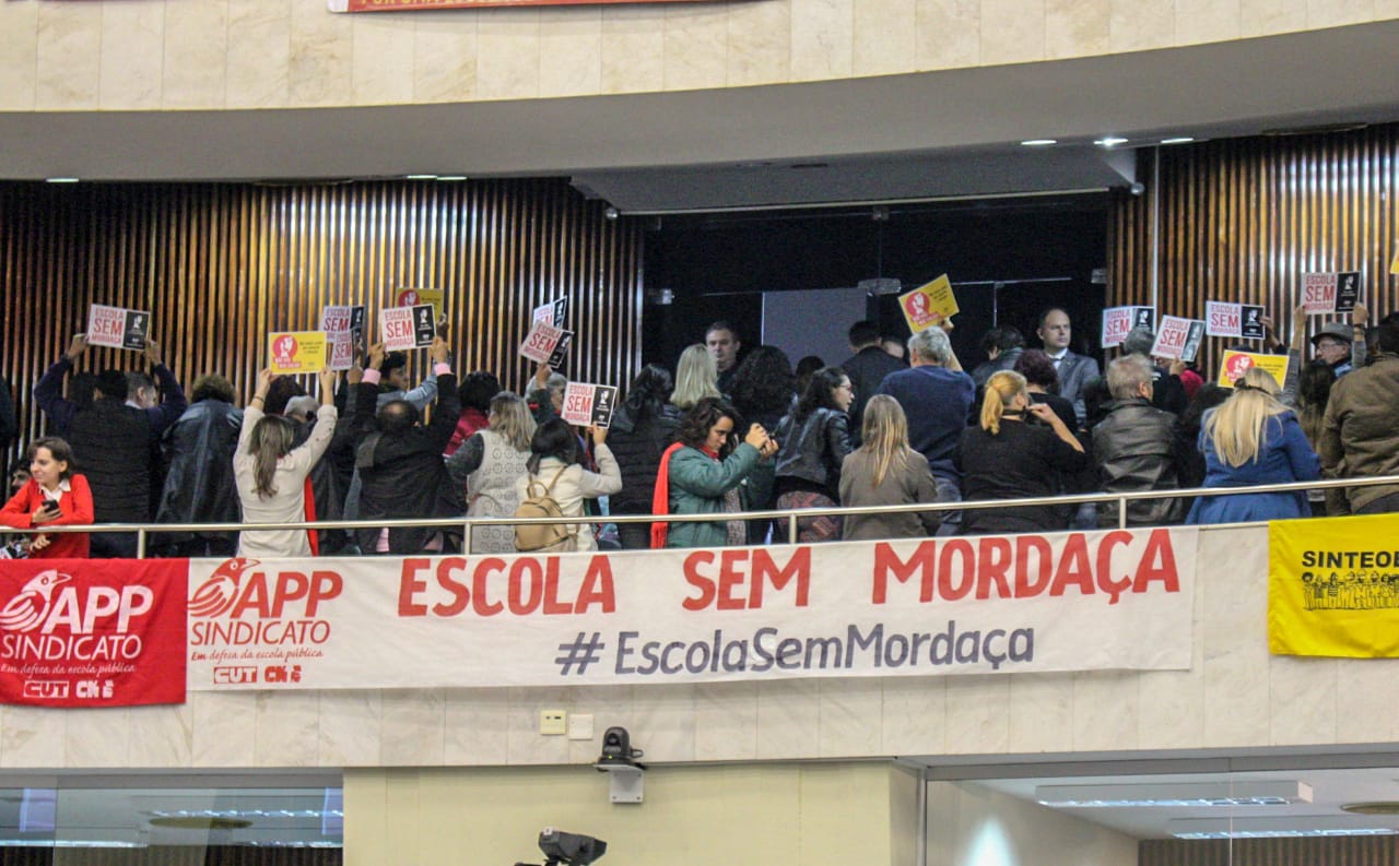 escola se mordaca