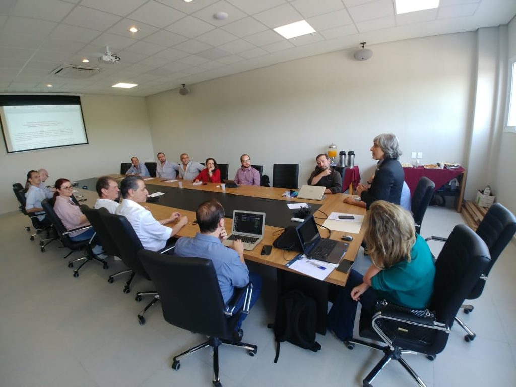 Cidades das Três Fronteiras poderão ter projeto integrado de educação ambiental sobre resíduos sólidos 3 Reunião do Codetri tratou sobre Projeto de Educação Ambiental Integrada sobre Resíduos Sólidos na Região Trinacional