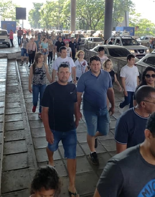 FERIADÃO: Black Friday provoca correia em Ciudad del Este. Veja fotos! 2 black friday1