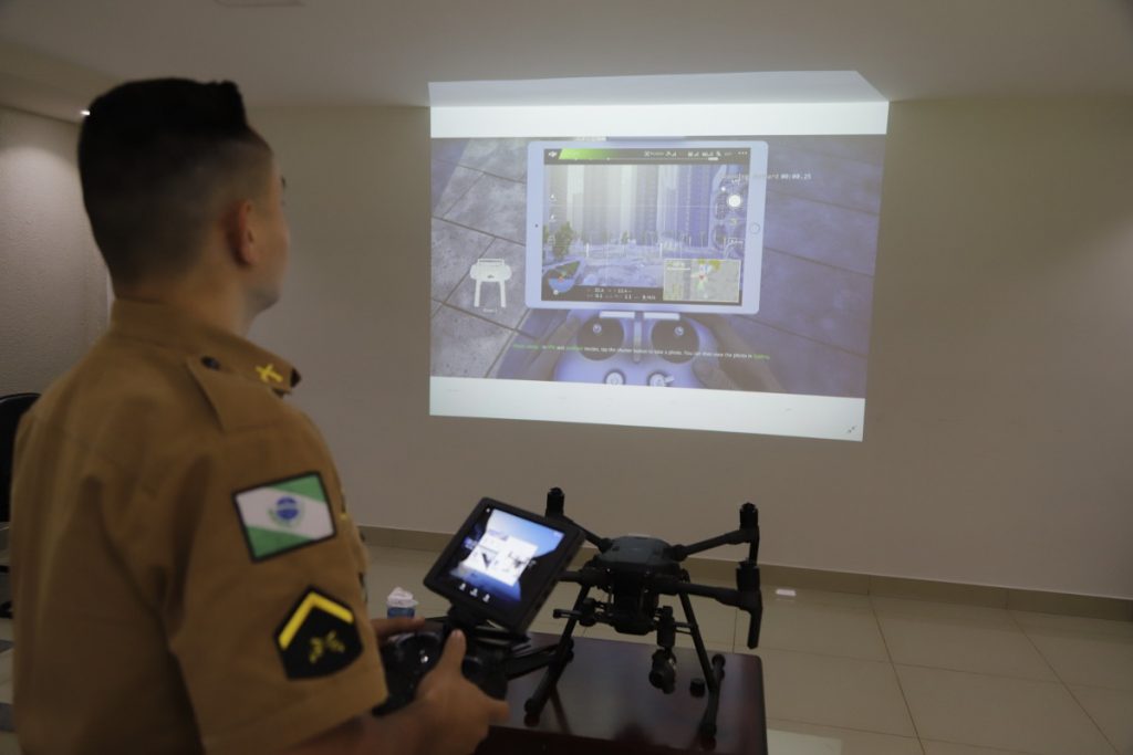 PTI capacita policiais militares de Foz do Iguaçu sobre uso de drones na segurança pública 2 simulacao drones