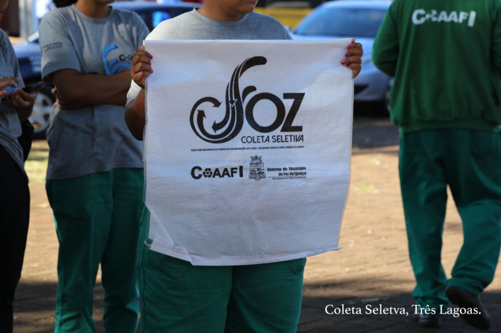 Marca histórica: Coleta Seletiva chega a 100% da área urbana de Foz do Iguaçu. Veja fotos! 2 coleta seletiva foz1