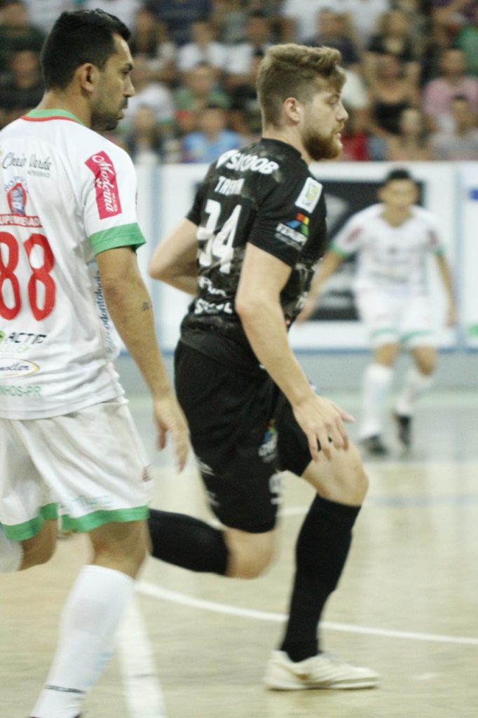Foz Cataratas Futsal vence e fica mais perto do bicampeonato. Veja fotos! 3 foz cataratas4