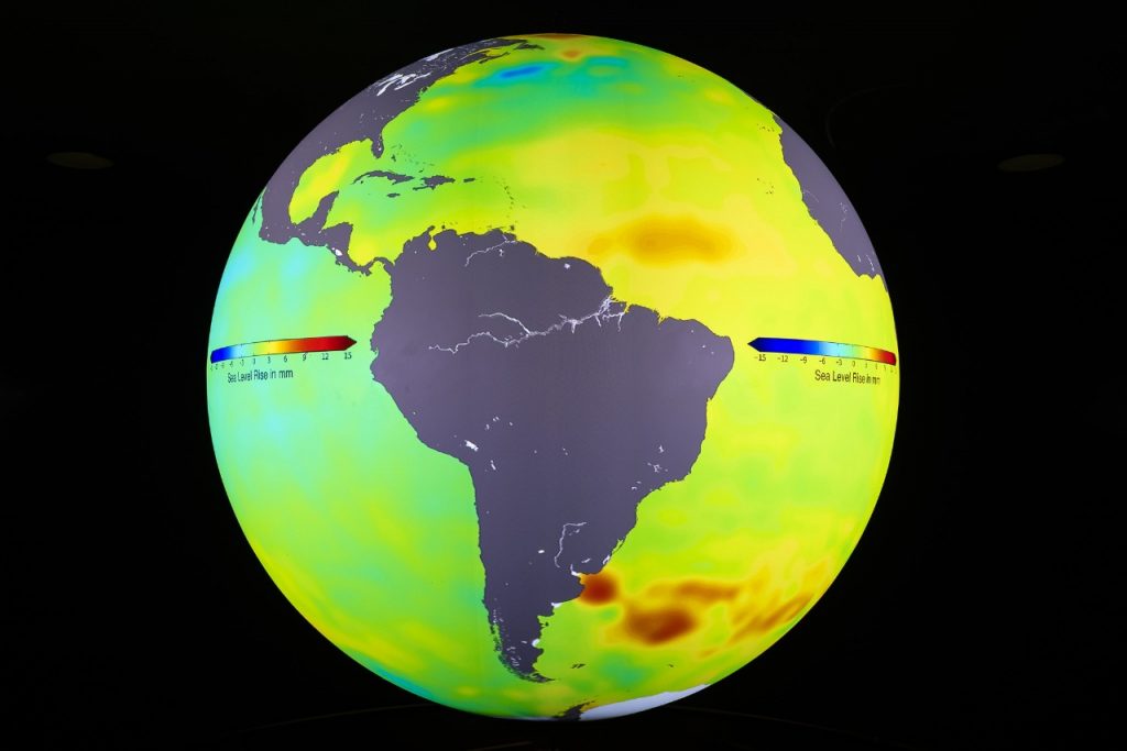 Ecomuseu de Itaipu ganha esfera gigante para ensinar ciência com imagens projetadas de corpos celestes. Veja fotos! 2 globo itaipu ecomuseu2