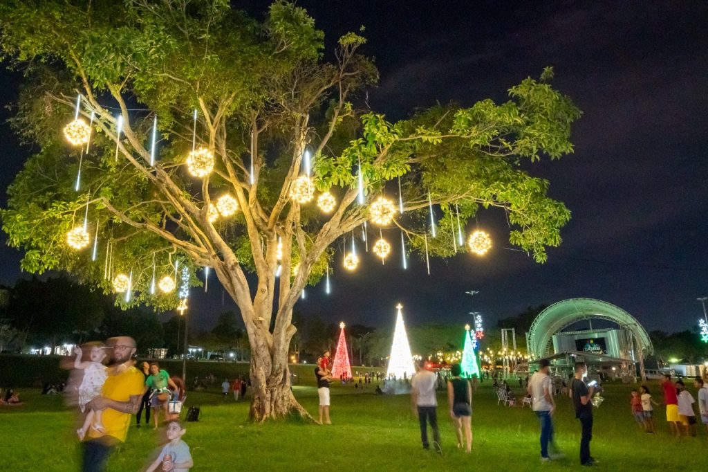 Estrelas de luzes e cores brilham na abertura do Natal do Gramadão 1 natal itaipu5