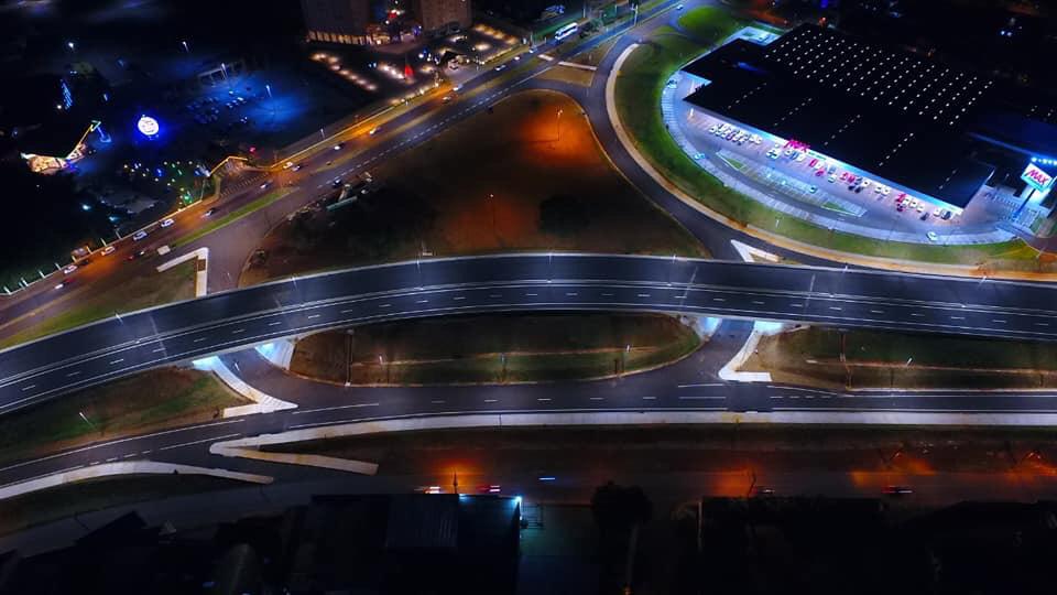 Sistema de iluminação do novo viaduto de Foz do Iguaçu está pronto. Veja fotos do teste! 4 viaduto costa e silva3