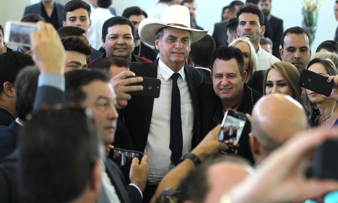 bolsonaro com sertanejos1