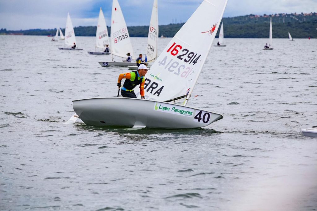 Velejador de Foz do Iguaçu se mantém na liderança do Campeonato Brasileiro de Laser Radial. Veja fotos! 4 velejador foz4