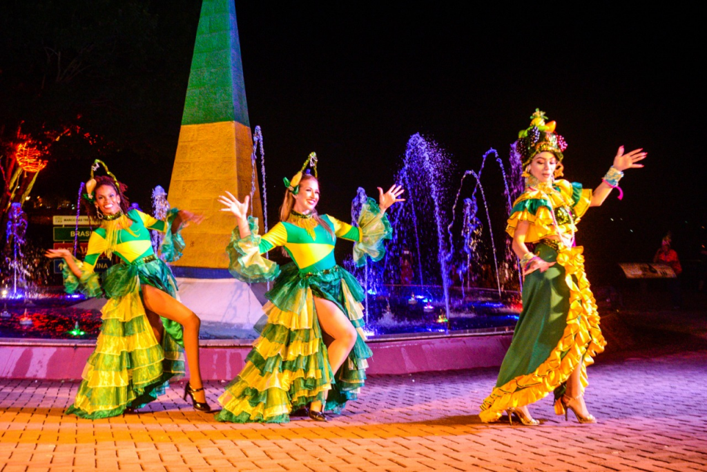 Começou o Carnaval das Famílias no Marco das 3 Fronteiras. Veja fotos! 2 carnaval no marco2