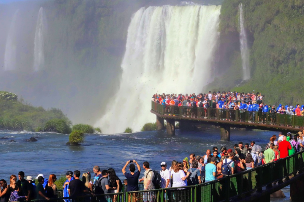 Mais de 150 mil pessoas visitaram o Parque Nacional do Iguaçu em fevereiro 1 cataratas iguacu1