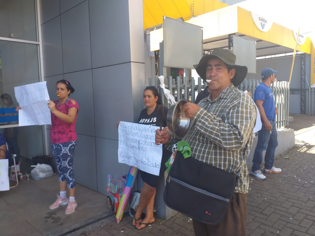 Desocupação do Duque de Caxias de Foz do Iguaçu completa um ano sem solução. Veja fotos da manifestação! 1 duque de caxias1