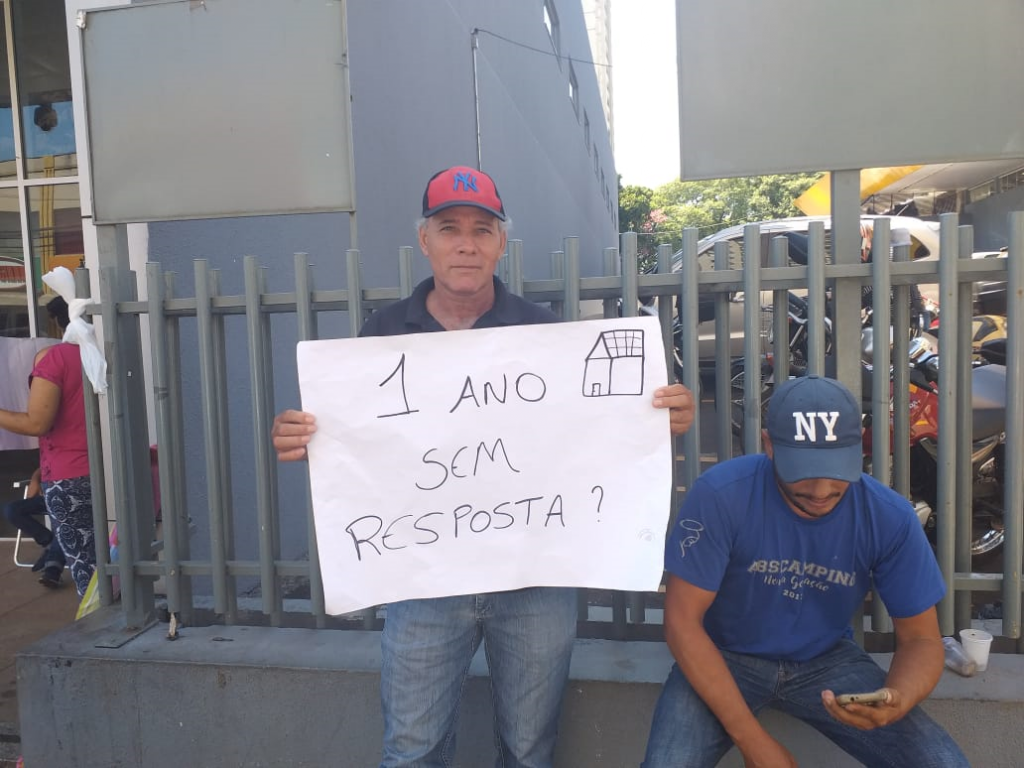 Desocupação do Duque de Caxias de Foz do Iguaçu completa um ano sem solução. Veja fotos da manifestação! 2 duque de caxias2