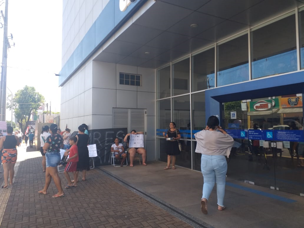 Desocupação do Duque de Caxias de Foz do Iguaçu completa um ano sem solução. Veja fotos da manifestação! 3 duque de caxias3