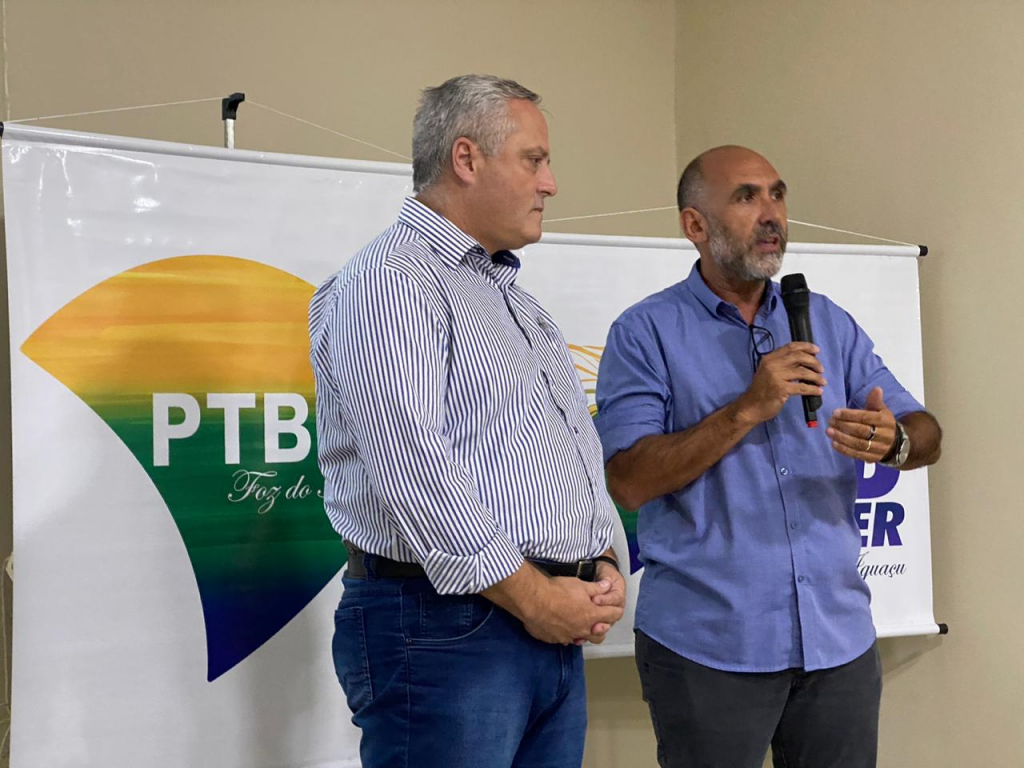 Em Foz do Iguaçu, secretário municipal de Governo, Marcos Jahnke, assina ficha no PTB. Veja fotos! 1 jahnke eduardo ptb1