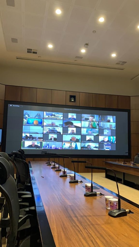 Em videoconferência com deputado Hussein Bakri e secretários de Estado, lindeiros agradecem o apoio do Governo Ratinho Junior 1 a436bdea 0418 4b60 90e2 e550242e10fd