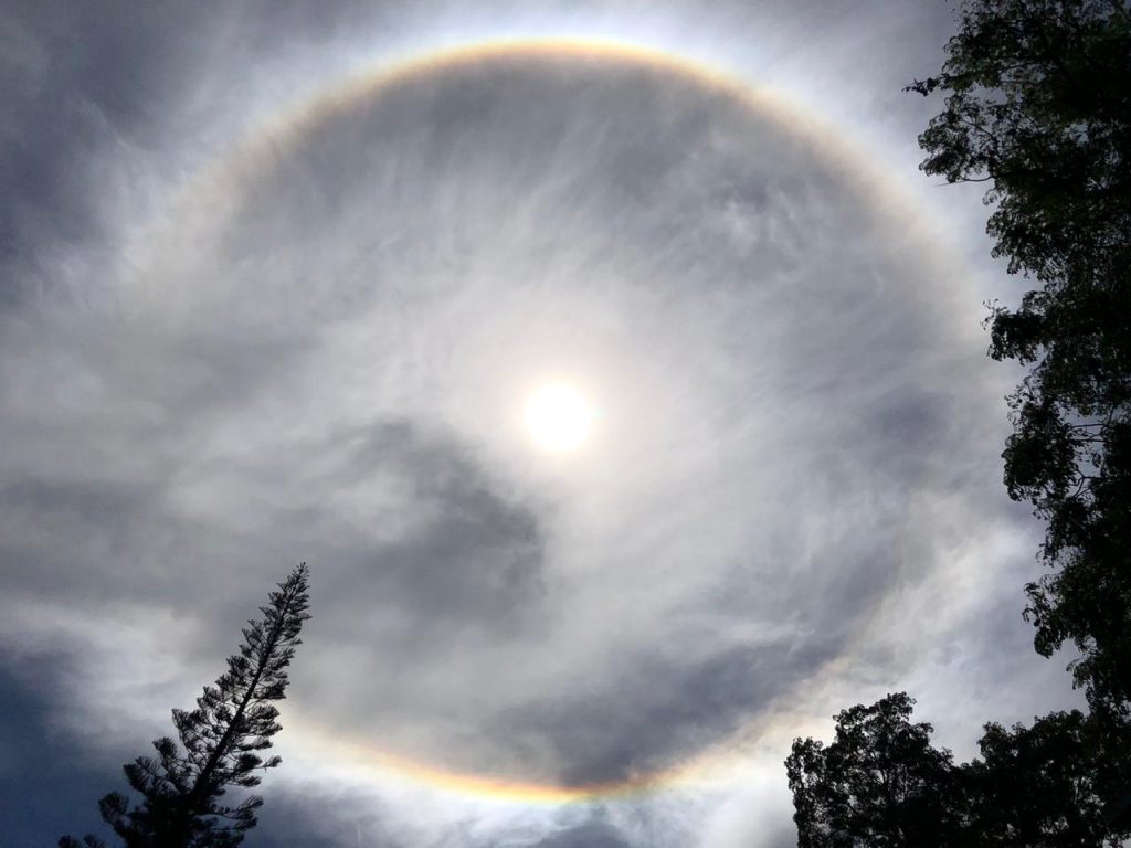 Halo solar dá tom diferenciado no céu da Tríplice Fronteira. Veja fotos! 2 halo solar3