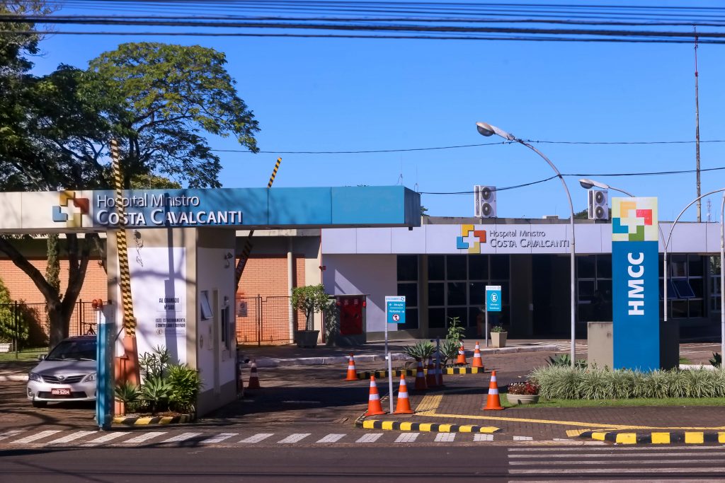 Itaipu fará convênio de R$ 4 milhões com Estado para contratação de 733 bolsistas no combate à Covid-19 1 hospital costa cavalcanti 2