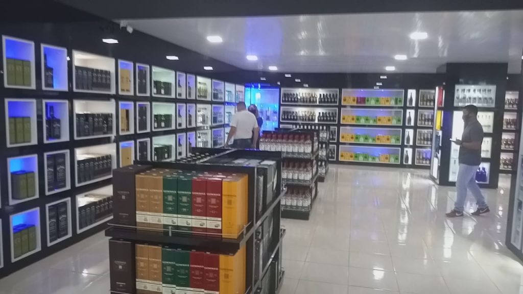 Primeira loja franca de Foz do Iguaçu já está atendendo 2 loja franca foz1