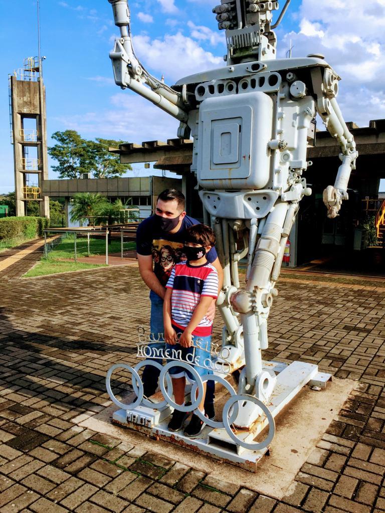 Retomada do turismo em Foz do Iguaçu é marcada pela presença dos moradores 3 Turismo Itaipu Foto Evandro Silvestre 3