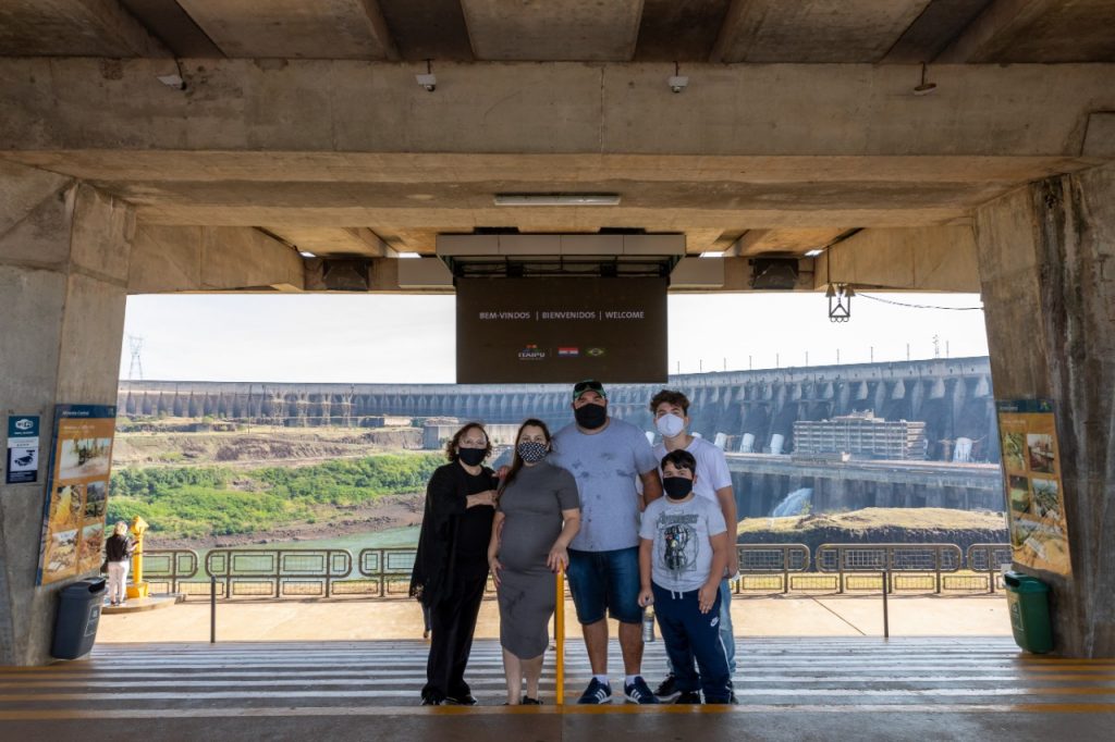 Primeiros visitantes de Itaipu, na retomada do turismo, elogiam segurança e querem voltar 8 Turismo Itaipu Foto Kiko Sierich 8