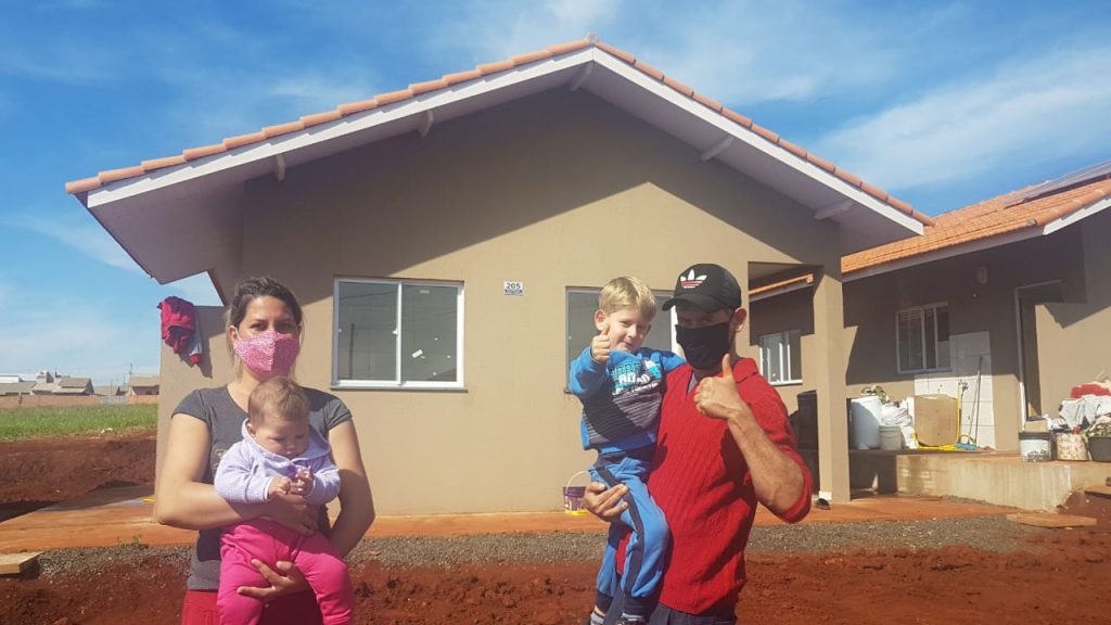 Famílias de São Miguel do Iguaçu são realocadas de áreas de risco para casas populares. Veja fotos da mudança! 4 São Miguel do Iguaçu 4