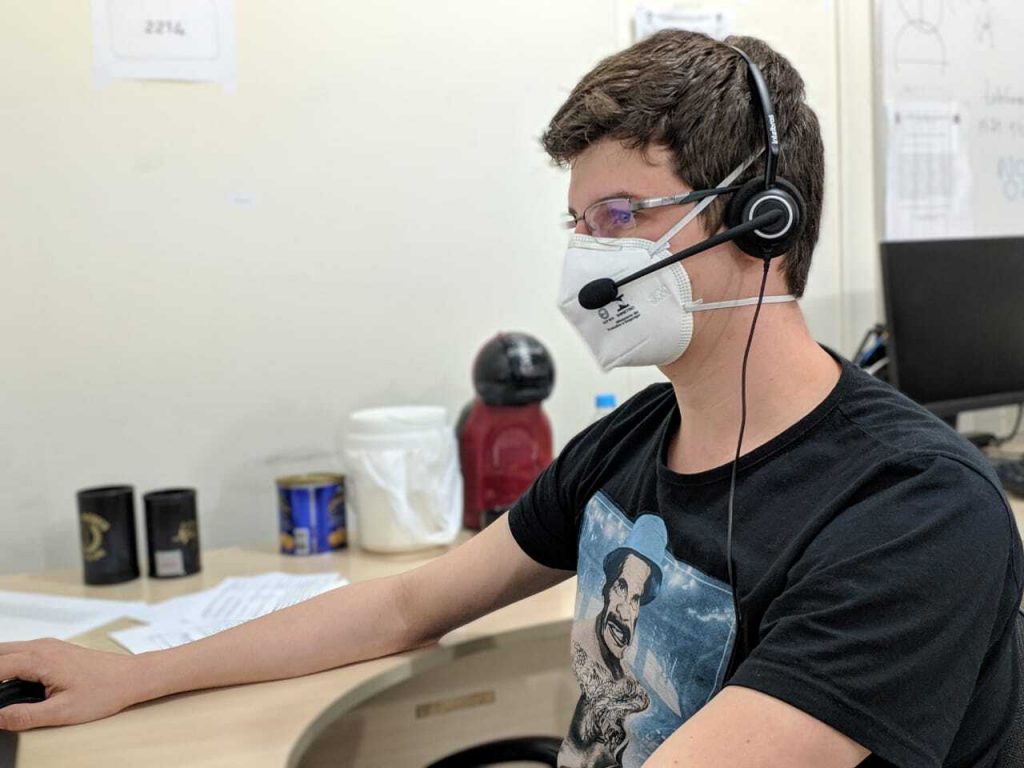 UNILA já realizou mais de 10 mil exames para detectar a Covid-19 e 12 mil atendimentos para a comunidade 2 Foto 03 Central telefônica.jpg