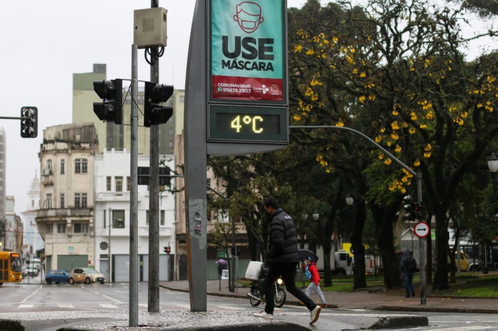 Fotos do frio, sem neve, em Curitiba 1 Frio em Curitiba