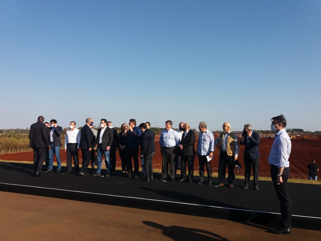 bolsonaro visita obas
