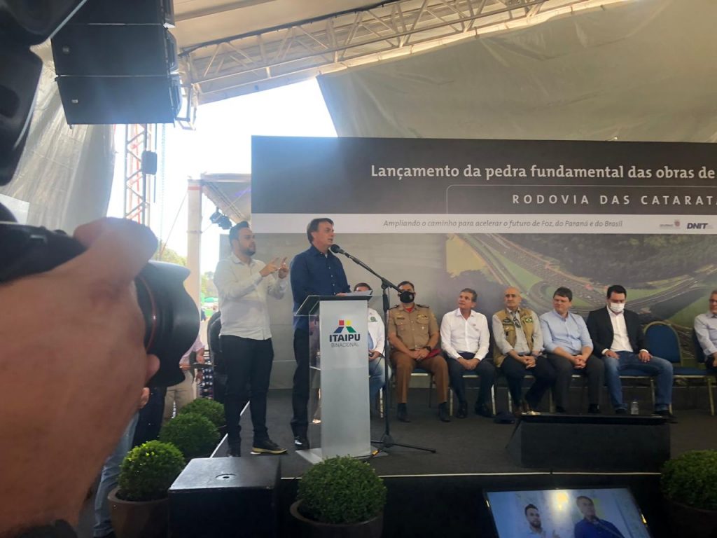 Bolsonaro lança pedra fundamental de duplicação da BR-469, a Rodovia das Cataratas de Foz do Iguaçu 1 pedra fundamental bolsonaro