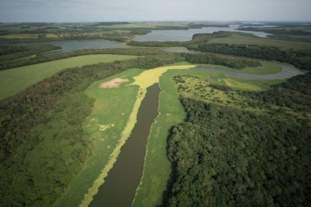 Itaipu e UEMS assinam parceria para construção de Laboratório de Fertilidade do Solo e Herbário 1 Rios da regiao sao responsaveis pelas aguas do reservatorio da Itaipu. Foto Alexandre Marchetti