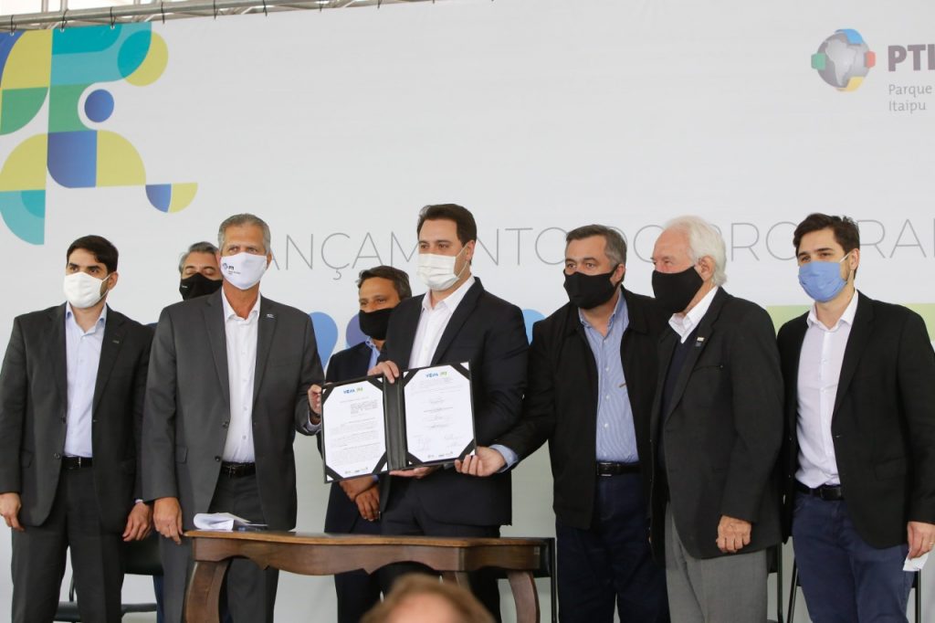 Governo do Estado lança projeto de compartilhamento de veículos adotado no Parque Tecnológico Itaipu 1 eletricos itaipu2