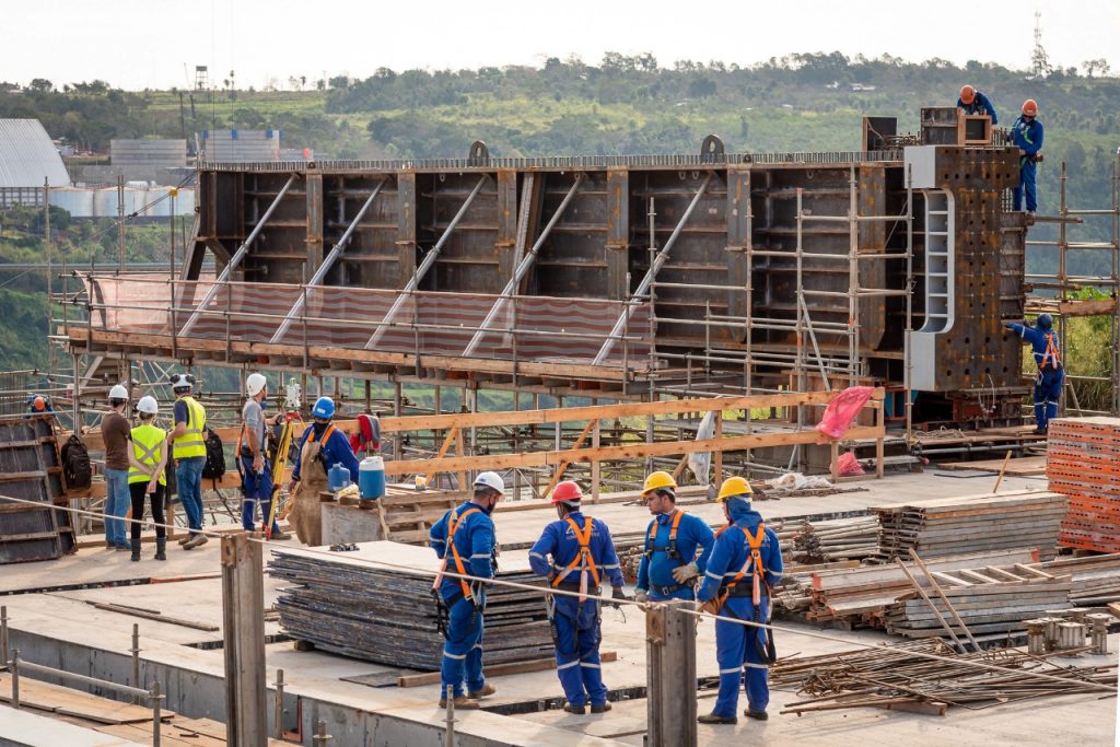 Duas pontes trazem Bolsonaro pela quarta vez a Foz do Iguaçu, no próximo dia 15 2 Construcao da segunda ponte a da Integracao segue ritmo acelerado