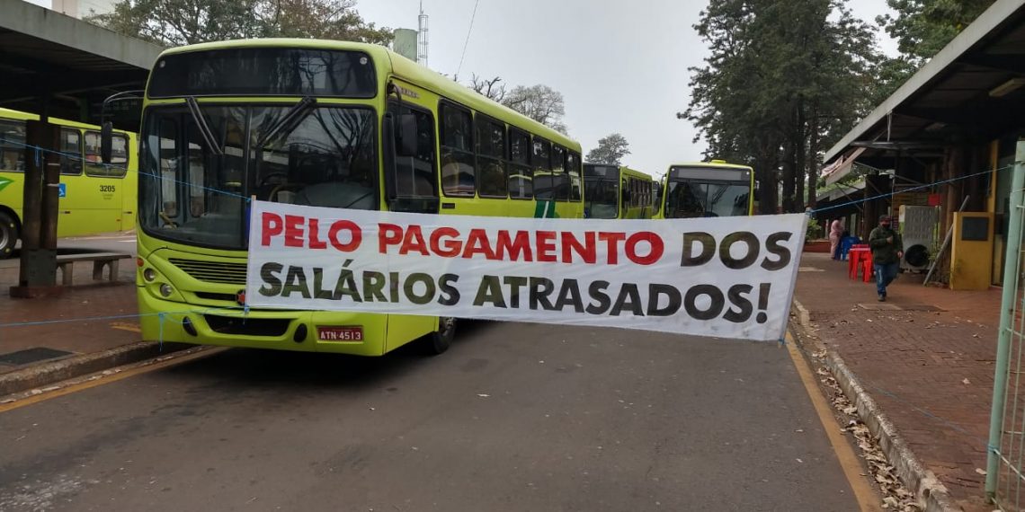 Após acordo com empresa, motoristas do transporte coletivo seguem trabalhando normalmente em Foz