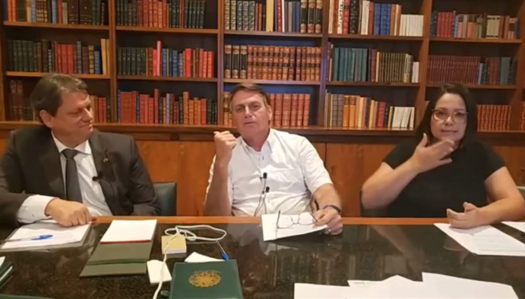 Bolsonaro concorda com reabertura da Ponte da Amizade, elogia obras de Itaipu e cogita nova visita à fronteira 2 bolsonaro live