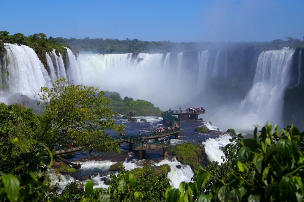 Parque Nacional do Iguaçu recebe cerca de 12 mil visitantes no feriadão de Nossa Senhora Aparecida 2 cataratas feriado padroeira