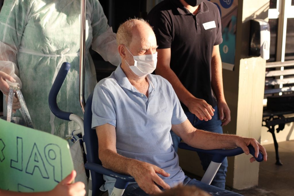 192 motivos para comemorar: Hospital Ministro Costa Cavalcanti celebra mais uma alta hospitalar da covid-19 1 paciente alta covid 1