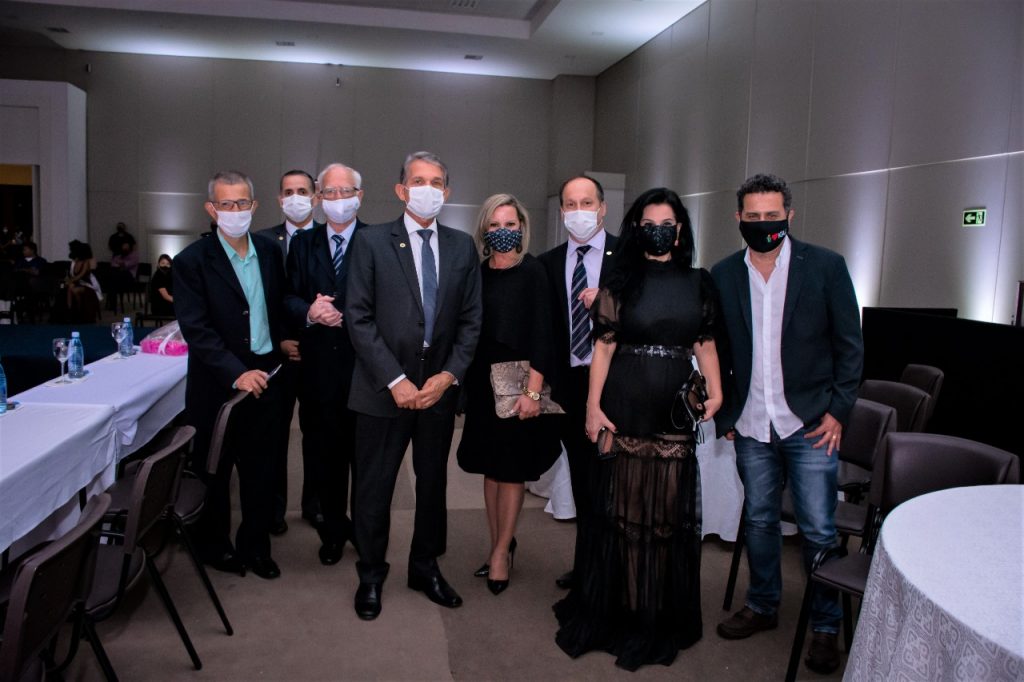 1 Organizadores com o general Joaquim Silva e Luna diretor geral da IB e equipe