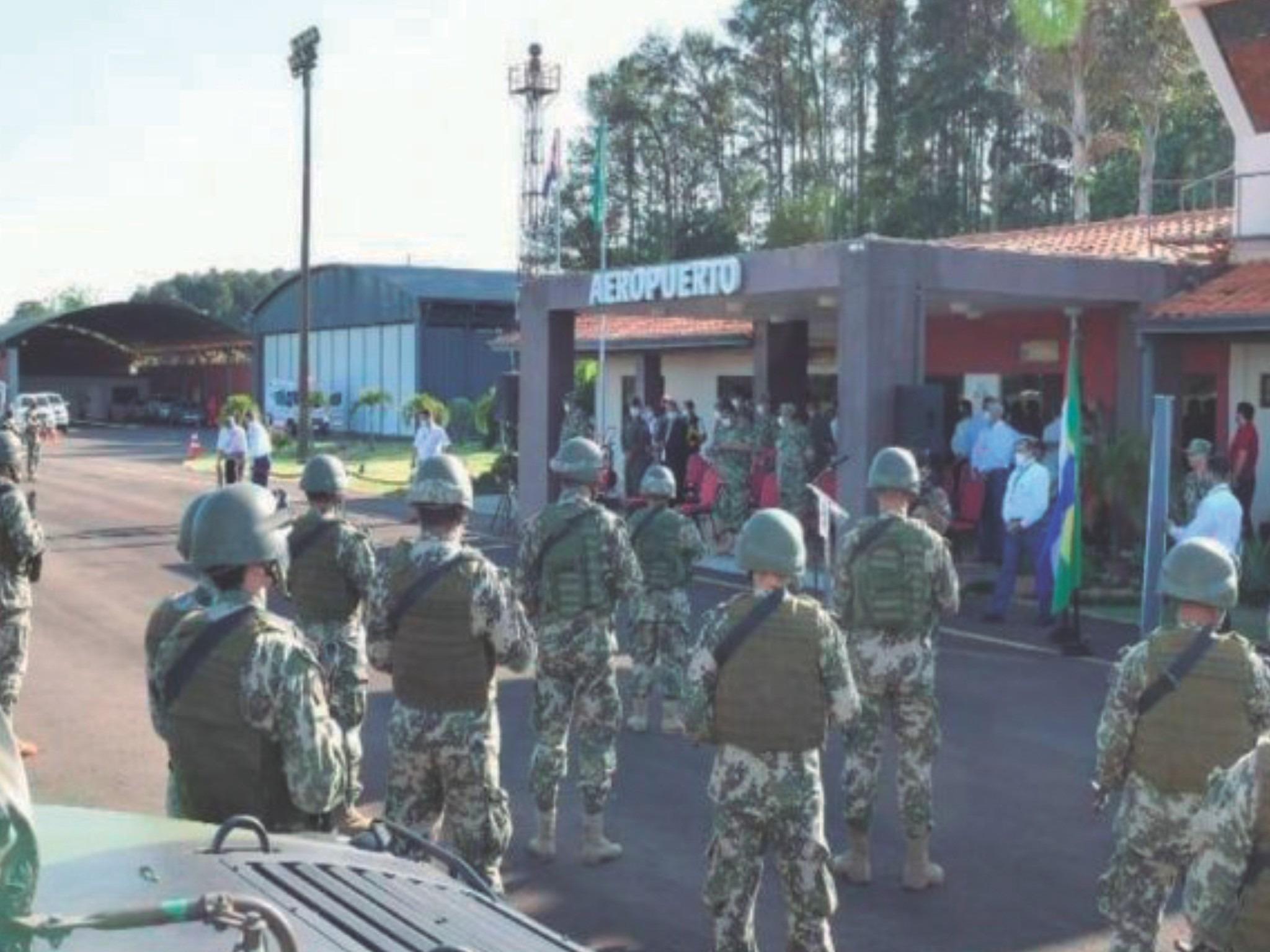 Exercito Paraguai Foto Itaipu Paraguai
