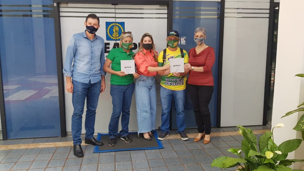 Candidatos a prefeito de Foz do Iguaçu recebem propostas da Agenda Parlamentar 2020 do Crea-PR 4 FOTO 5