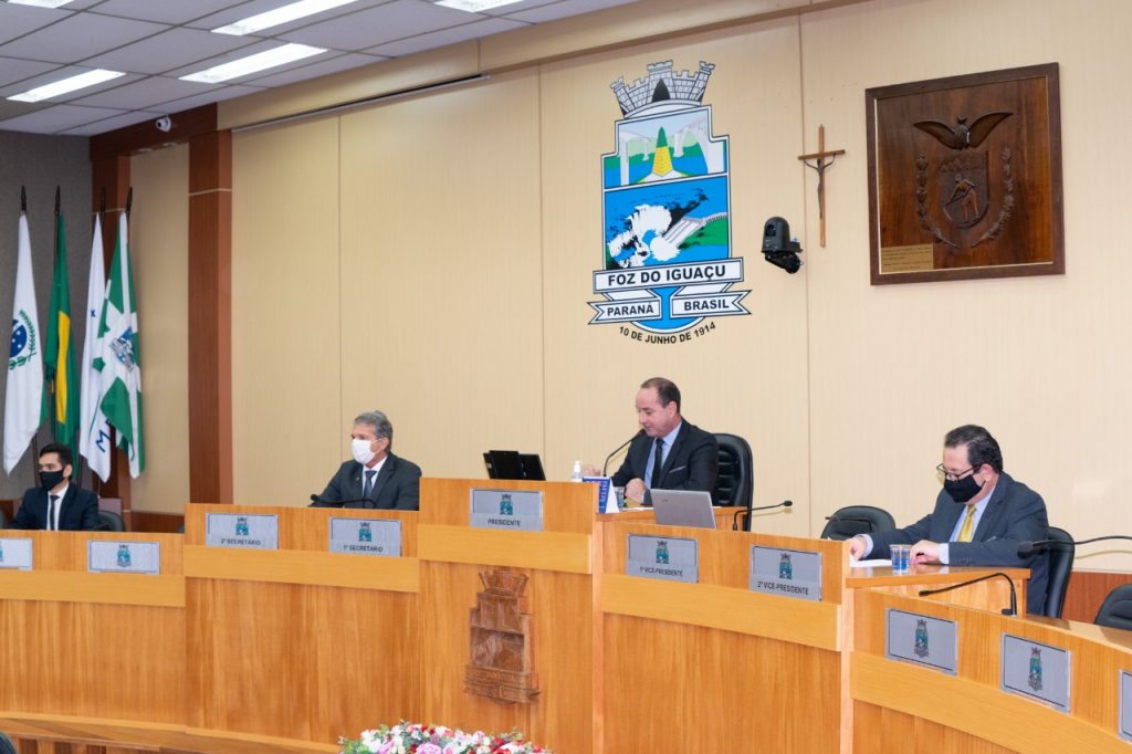 Homem da terra: general Silva e Luna é reconhecido como cidadão honorário de Foz do Iguaçu 3 General Silva e Luna cidadao honorario fotos Sara Cheida Itaipu Binacional