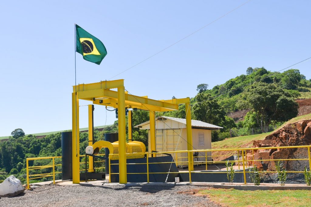 Na quinta visita ao Paraná como presidente, Bolsonaro assina pacote de obras financiadas pela Itaipu 2 Obras Itaipu Imagens Rubens Fraulini Itaipu Binacional