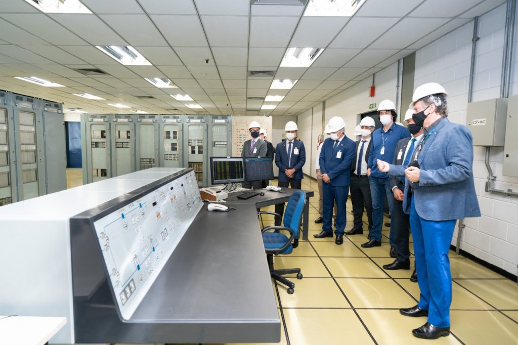 Diretor-geral da Itaipu, general Silva e Luna faz primeira visita à subestação de Furnas, em Foz do Iguaçu 4 Visita Itaipu foto Sara Cheida Itaipu Binacional 4