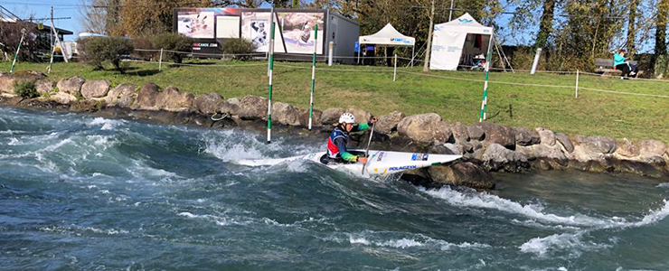 Ana Sátila garante mais um ouro na Europa. Atleta treina no Canal da Piracema da Itaipu, em Foz do Iguaçu 1 canoagem
