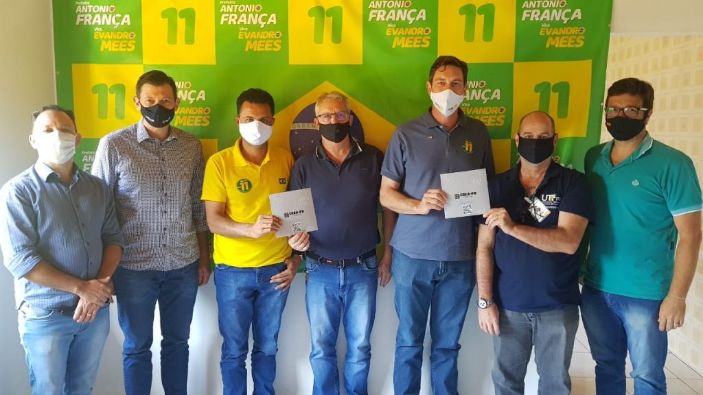Eleições 2020: Agenda Parlamentar 2020 do Crea-PR é entregue a candidatos a prefeito de Medianeira 2 medianeira foto 1