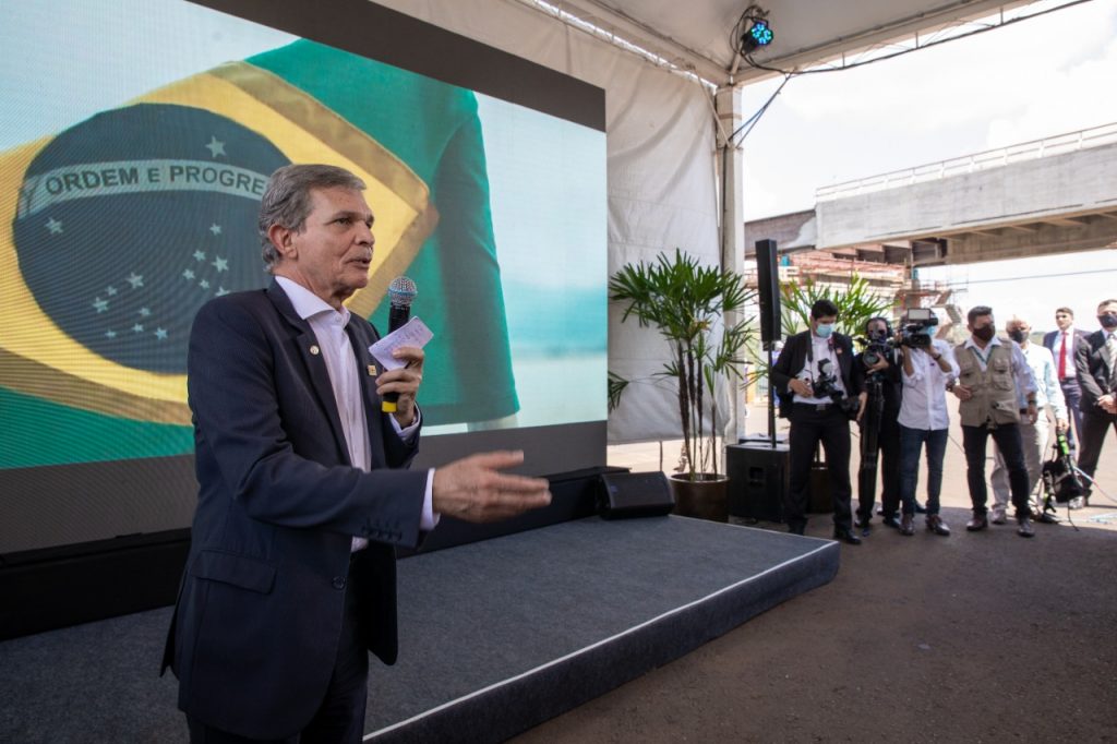 Segunda ponte: financiada pela margem brasileira de Itaipu, metade da obra já deverá estar pronta até o final do ano 1 General Silva e Luna Rubens Fraulini Itaipu Binacinal